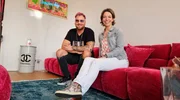 Anna Planken trifft Self-Made-Millionär und Popart-Künstler Dennis Klapschus. Anna Planken trifft Self-Made-Millionär und Popart-Künstler Dennis Klapschus.