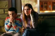 Brick Heck (Atticus Shaffer, l.); Sue Heck (Eden Sher, r.)