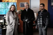 (v.l.n.r.) Jessica Knight (Katrina Law); Alden Parker (Gary Cole); Nick Torres (Wilmer Valderrama)