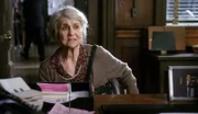 Rosa Donetti (Lynn Cohen) ist die Besitzerin einer Fleischerei. Damit dies auch so bleibt, geht sie, wenn nötig, über Leichen!
