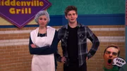 L-R: Phoebe Thunderman (Kira Kosarin), Max Thunderman (Jack Griffo)