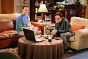 L-R: Sheldon (Jim Parsons) , Leonard (Johnny Galecki)