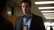 Nach den Ereignissen im Krankenhaus steht nicht nur die Polizei auf der Matte, sondern auch das FBI, in Form von Scott's Vater.
