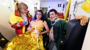 Clarissa und Tarkan beschäftigen sich dieses Mal mit dem Thema: "Im Rettungswagen"