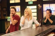 (v.l.n.r.) Charlie Kelly (Charlie Day); Dee Reynolds (Kaitlin Olson); Dennis Reynolds (Glenn Howerton)