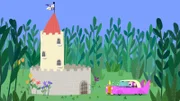 König und Königin Marigold nähern sich dem kleinen Schloss, um Hollys Familie zu besuchen.