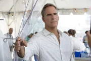 Als ein Marineleutnant an der Beulenpest stirbt, müssen Special Agent Pride (Scott Bakula) und sein Team die Quelle des Virus finden, um einen Ausbruch der Krankheit zu verhindern ...