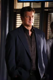 Er denkt gar nicht daran, sich von den Tatorten fernzuhalten: Richard Castle (Nathan Fillion)