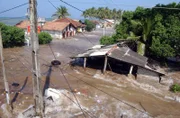 Der Tsunami hat in Maddampegama, Sri Lanka, Häuser direkt am Meer überflutet und alles zerstört, was ihm in die Quere kam. (The Associated Press/Gemunu Amarasinghe)
