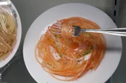 In Japan isst das Auge mit: Wachsmodelle präsentieren beliebte Gerichte in den Schaufensterauslagen der Restaurants.