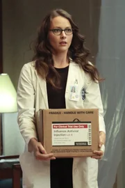 Root (Amy Acker)