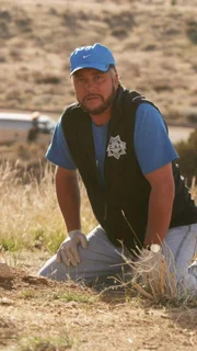 Während des alljährlichen Wüstenrennens der Polizei stößt Gil Grissom (William Petersen) auf die Leiche eines jungen Cops, der ebenfalls an dem Lauf teilgenommen hat. Handelt es sich um einen Unfall oder gar Mord?