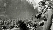 Eine Untersuchung des Aufstiegs Hitlers anhand von nie zuvor ausgestrahlten Interviews mit Personen aus erster Hand.