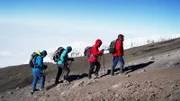 Kräftezehrender Aufstieg auf den Kilimandscharo