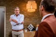 Christoph (Dieter Bach, l., mit Timo Ben Schöfer, r.) muss hinnehmen, dass sich der Plan zur Rückeroberung des Fürstenhofs verzögern wird.