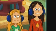 Marine und Wendy wollen das Konzert gucken, ohne Papa zu wecken.