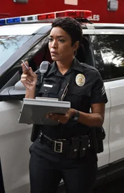 Athenas (Angela Bassett) Privatleben droht mehr und mehr auseinanderzubrechen ...