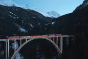Winterwunderland Schweiz per Bahn Die Wandelbare Arosa-Bahn