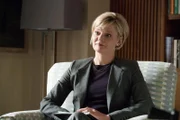 Dr. Sharon Fulton (Martha Plimpton)