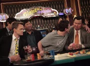 Erleben einen ganz besonderen Roadtrip: Marshall (Jason Segel, 2.v.r.) und Barney (Neil Patrick Harris, l.) ...