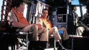 Bud Roberts, Jr. (Patrick Labyorteaux, l.), Harmon Rabb, Jr. (David James Elliott)