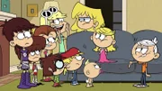 Willkommen in der bunten und lauten Welt von Lincoln Loud und seiner Großfamilie. Als einziger Junge unter zehn temperamentvollen Schwestern hat der ruhige Lincoln es nicht immer leicht, aber ist trotzdem stets zur Stelle, wenn wieder einmal die gesamte Familie im turbulenten Chaos zu versinken droht.
