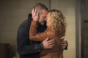 John Winchester (Jeffrey Dean Morgan, l.); Mary Winchester (Samantha Smith, r.)