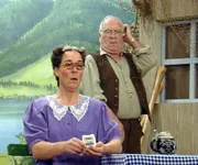 L-R: Adele (Gerda Steiner), Julius Pleiter (Peter Steiner)