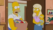 Homer (l.) bleibt mit einer hochschwangeren Frau (M.) im Aufzug stecken. Mit seiner Hilfe bekommt sie dort ihr Kind - und nennt es aus Dankbarkeit Homer Junior (r.). Homer entwickelt bald eine erstaunliche Zuneigung zu dem Kind ...