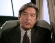 Der Anwalt Peter Henderson (Graham Greene), ein Indianer, setzt sich für die Gebietsansprüche seines Stammes ein.
