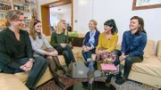 V.l.: Kandidatin Cornelia, Shoppingbegleitung Emily, Sarah, Kathrin, Christin und Natali