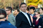 John (Jim Caviezel)