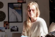 Marie Dorfner (Sina Tkotsch) könnte eigentlich an einer lebensrettenden Studie teilnehmen, doch eine Infektion verhindert dies. Ist es vielleicht schon zu spät?