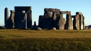 Die wohl berühmteste Sehenswürdigkeit Englands: Stonehenge. Das über 4000 Jahre alte Monument gibt der Wissenschaft bis heute Rätsel auf.