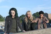 (v.l.n.r.) Lorna (Emma Dumont); Lauren (Natalie Alyn Lind); Wes (Danny Ramirez)