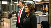 Congressman Luke Bolton (James Waterston), Olivia Benson (Mariska Hargitay)