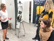 V.l.: Kandidatin Cornelia, Verkäuferin, Shoppingbegleitung Emily