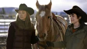 Amy (Amber Marshall) erfüllt Shanes (Sam Duke) größten Wunsch: Reiten zu lernen.