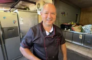 Koch Yannick Vienne findet in seinem Beruf zu seinen chinesischen Wurzeln zurück.