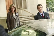 Befinden sich in dem Wagen wichtige Hinweise, die Kate (Stana Katic, l.) und Kevin (Seamus Dever, r.) bei der Aufklärung des aktuellen Falles weiterhelfen können?