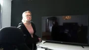 Jasmin (Foto) und Maik müssen auf die Finanzen achten: Nach dem Kauf eines neuen Fernsehers sieht es im Portemonnaie mau aus.