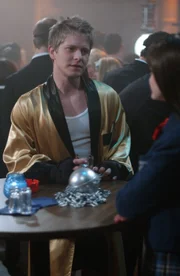 Logan (Matt Czuchry, l.) möchte gerne eine offene Beziehung mit Rory (Alexis Bledel, r.) führen. Doch für diese, scheint das gar nicht okay zu sein ...