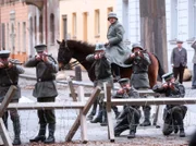 PHOENIX DIE DEUTSCHEN, TEIL 5, "Rosa Luxemburg und die Freiheit", am Freitag um 22:30 Uhr. Am 6. Dezember 1918 greift eine Abteilung Berliner Gardefüsiliere einen Zug linker Demonstranten an.