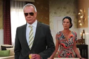 Werner (Dirk Galuba, l.); Doris (Simone Ritscher, r.)