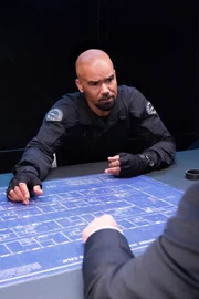 Daniel 'Hondo' Harrelson (Shemar Moore)  Die Verwendung des sendungsbezogenen Materials ist nur mit dem Hinweis und Verlinkung auf RTL+ gestattet.; Daniel 'Hondo' Harrelson (Shemar Moore)  Die Verwendung des sendungsbezogenen Materials ist nur mit dem Hinweis und Verlinkung auf RTL+ gestattet.
