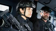 Christina 'Chris' Alonso (Lina Esco) und David 'Deacon' Kay (Jay Harrington)   Die Verwendung des sendungsbezogenen Materials ist nur mit dem Hinweis und Verlinkung auf TVNOW gestattet.