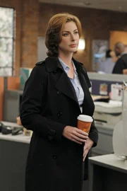 Steht Gibbs bei den Ermittlungen in einem neuen Fall bei: Agent Abigail Borin (Diane Neal) ...