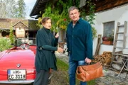 Der Bergdoktor, Staffel 16, Neuland - Teil 1: Angela Roy als Hanne Weiss, Hans Sigl als Bergdoktor Dr. Martin Gruber.
