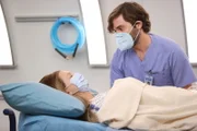 Grey's Anatomy
Staffel 17
Folge 12
Ellen Pompeo als Dr. Meredith Grey, Jake Borelli als Dr. Levi Schmitt
SRF/ABC Studios