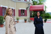 Theresa (Ines Lutz, l.); Doris (Simone Ritscher, r.)